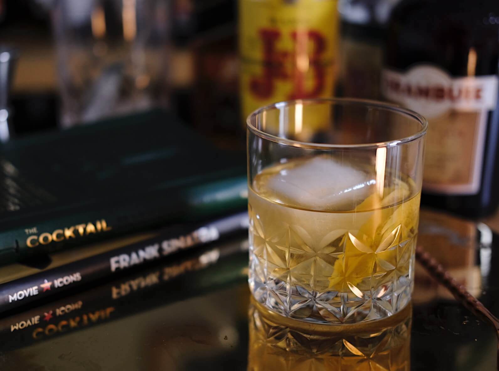Rusty Nail Tarifi Klasik Bir Scotch Kokteyli veviski