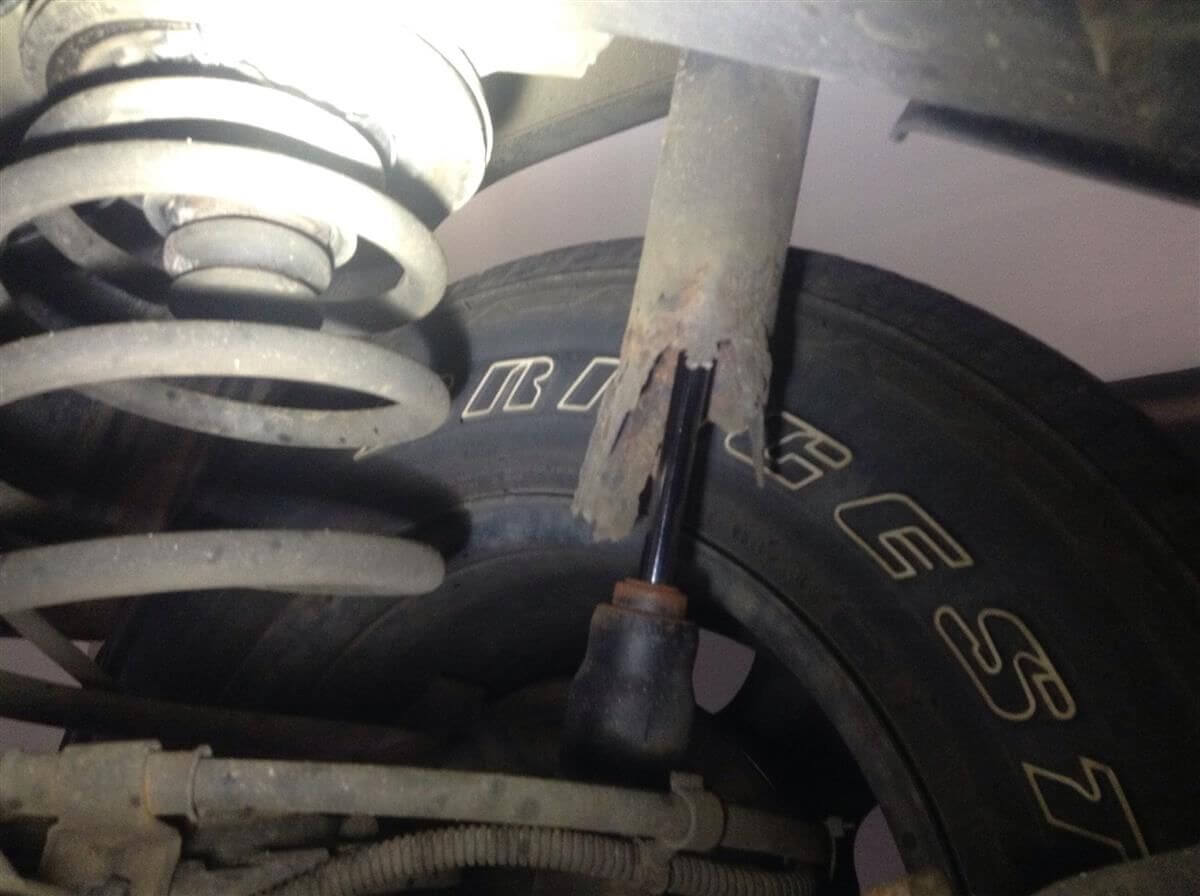 Warning Signs of a Worn Shock and Strut