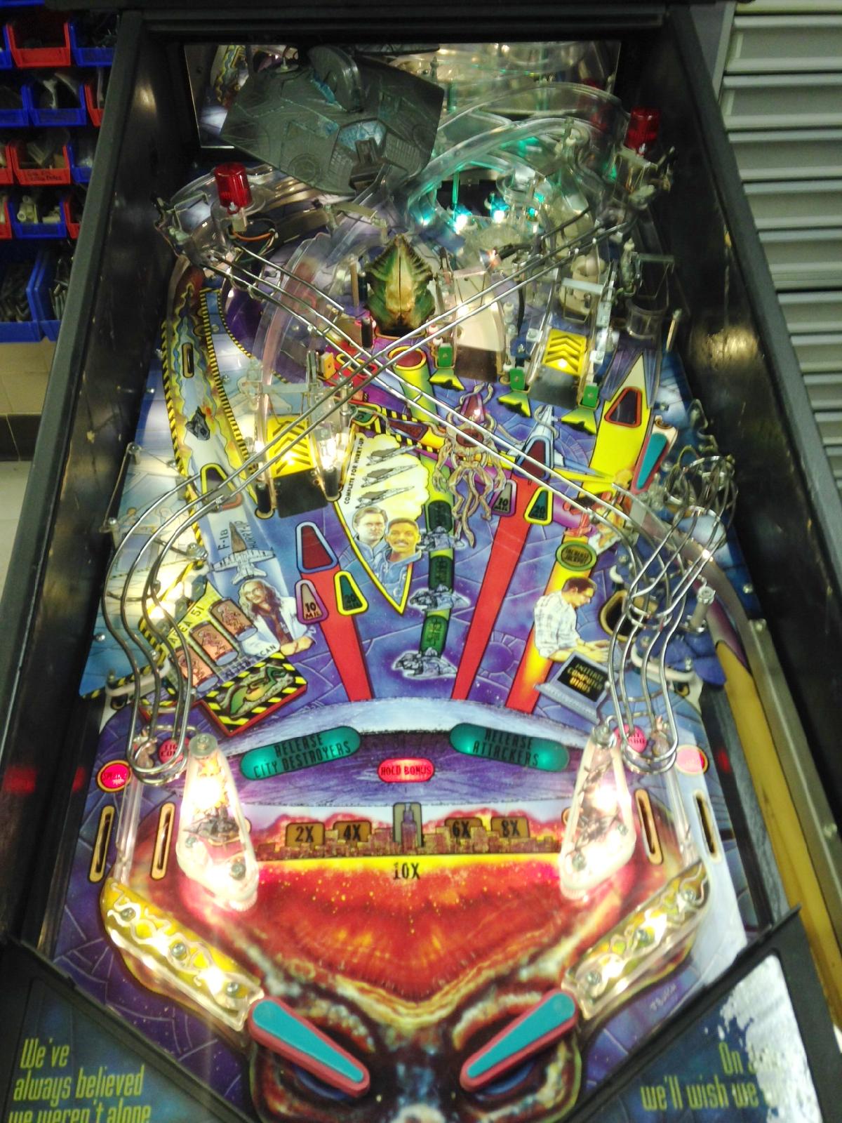 1996 Dataeast/Sega Independence Day at VFW Pinball Museum, info/pictures