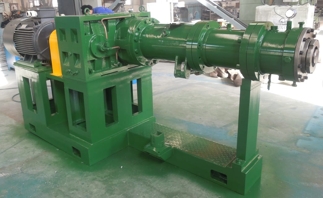 Hot Feed Rubber Extruder Viamtek Machineries Pvt. Ltd