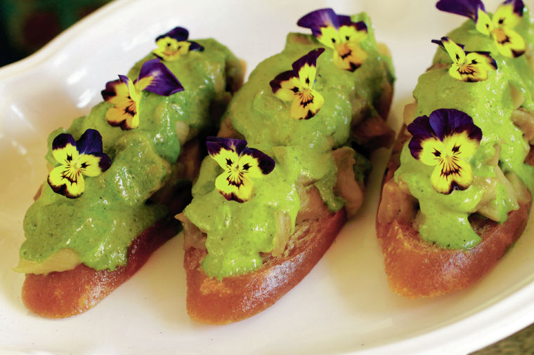Come Flores 25 Brotes que son tan Bellos como Sabrosos Vía Orgánica