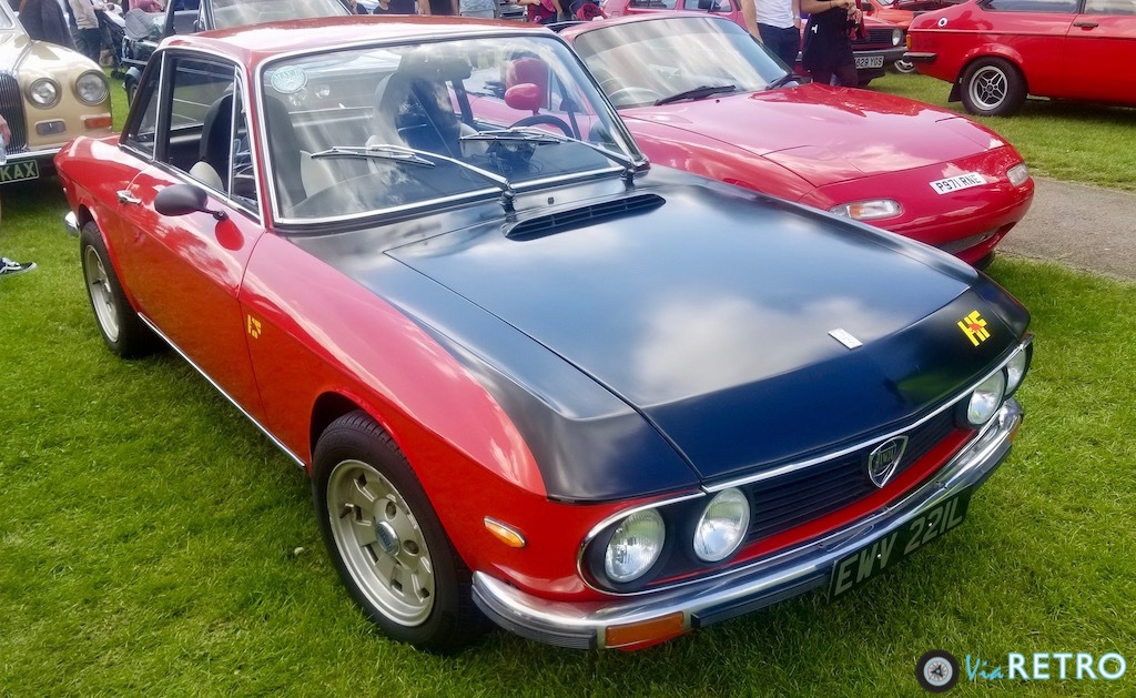Sunshine and Classics at the Wallingford Vehicle Rally ViaRETRO