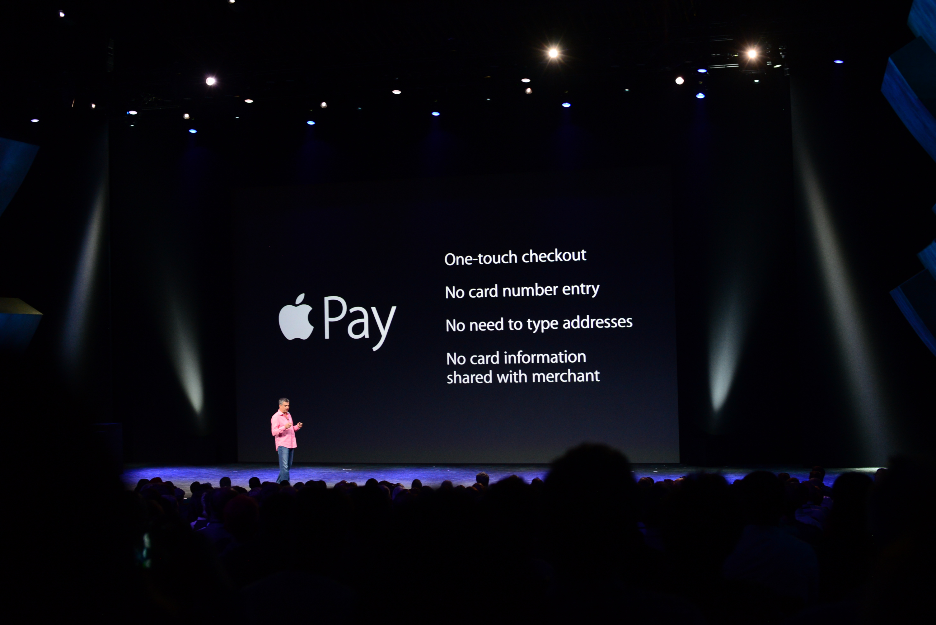 Apple introduce iPhone 6, Watch y Pay