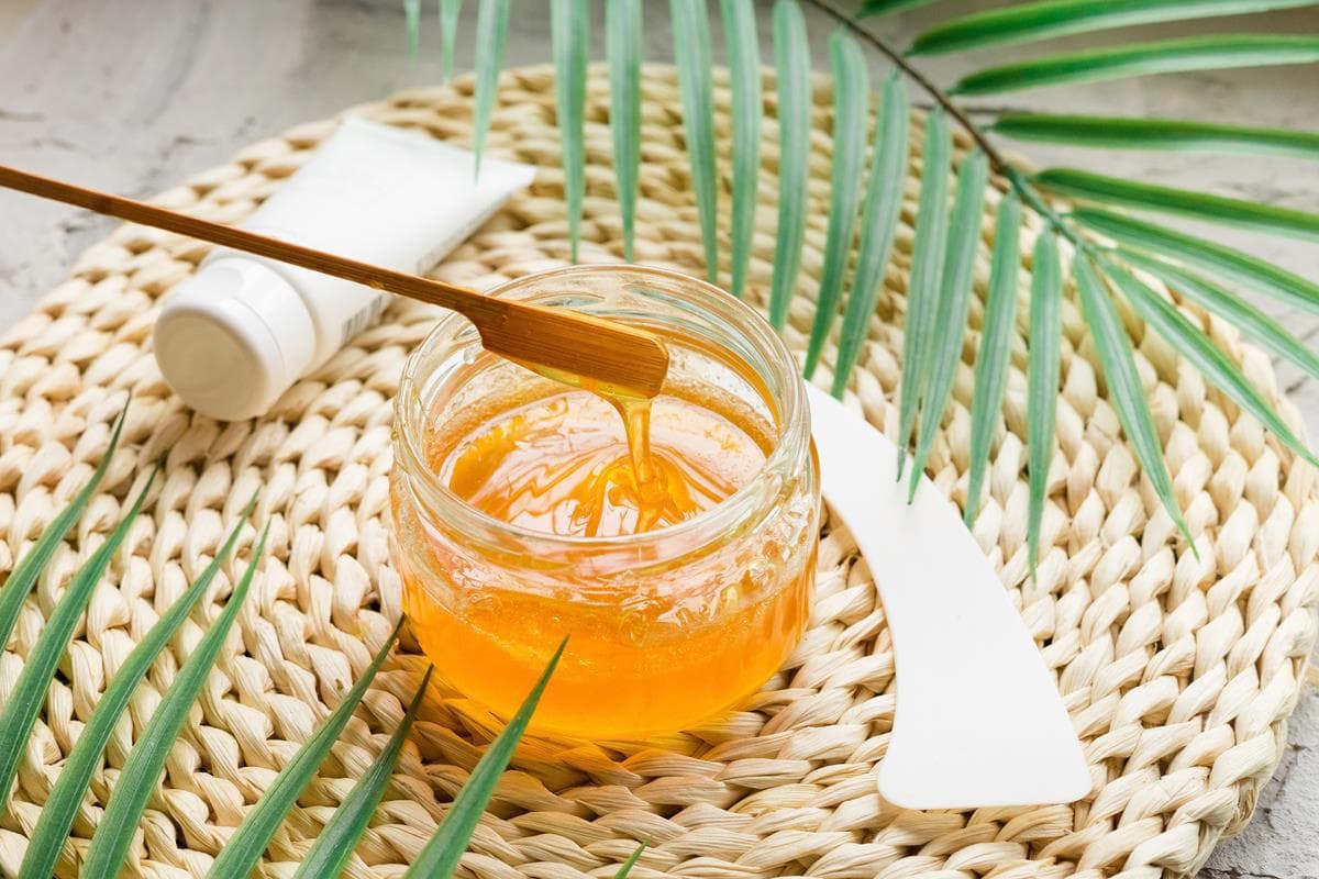 What does sugar paste hair removal involve? Vibellas