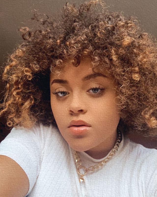 Dominique Simone - Songs, Events and Music Stats | Viberate.com