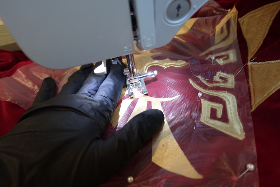 Appliquéing on Velvet Tutorial by VC