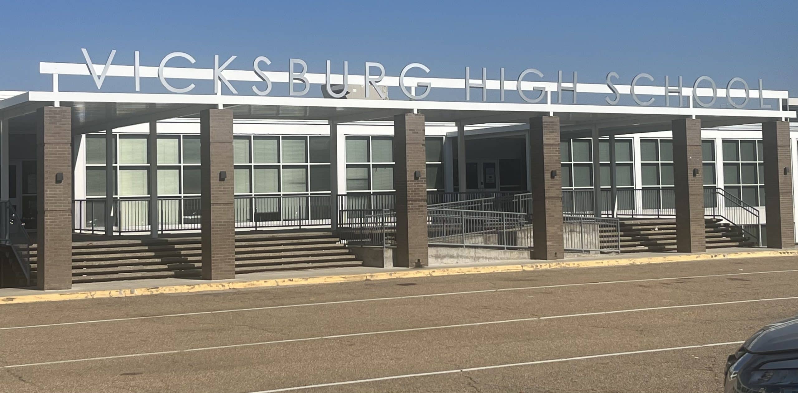 Vicksburg High School announces new dance date Vicksburg