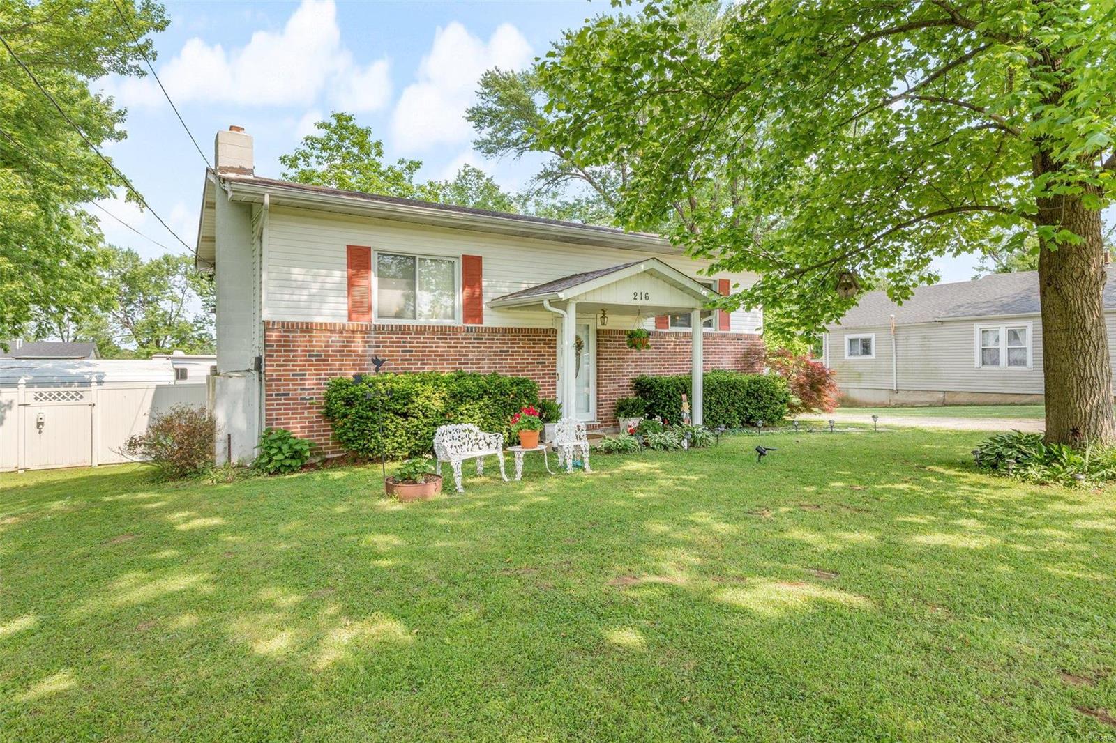 216 Henderson Street Vicky Crocker Realty