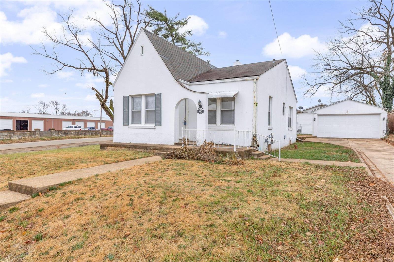 912 E Chestnut Street Vicky Crocker Realty