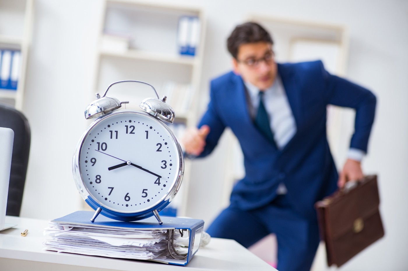Poor Punctuality in the Workplace Is It a Deal Breaker? VICTIG