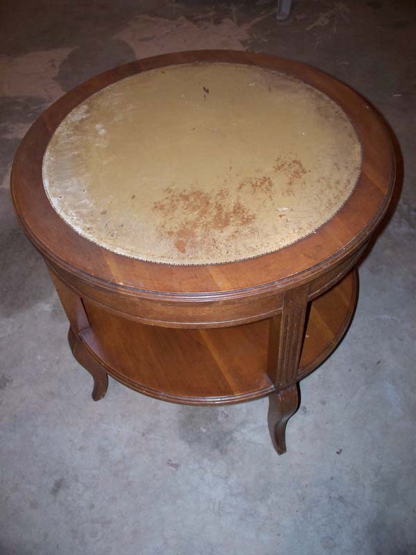 A Salvage Table Make Over that will Wow You Walls Stencils, Plaster Stencils, Painting