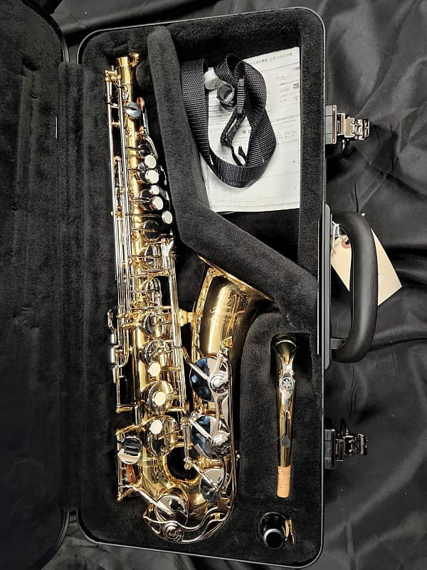 Yamaha Alto Sax Brass rental instruments complete with case and