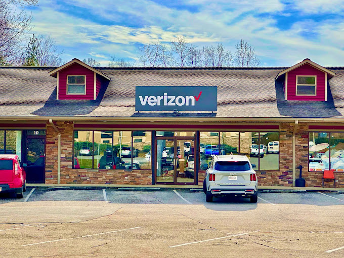 Hiawassee, Verizon Store