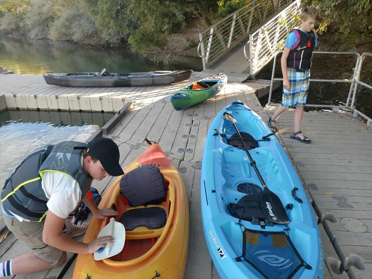 The Best Canoes For Beginners A Paddler’s Guide Rapids Riders Sports