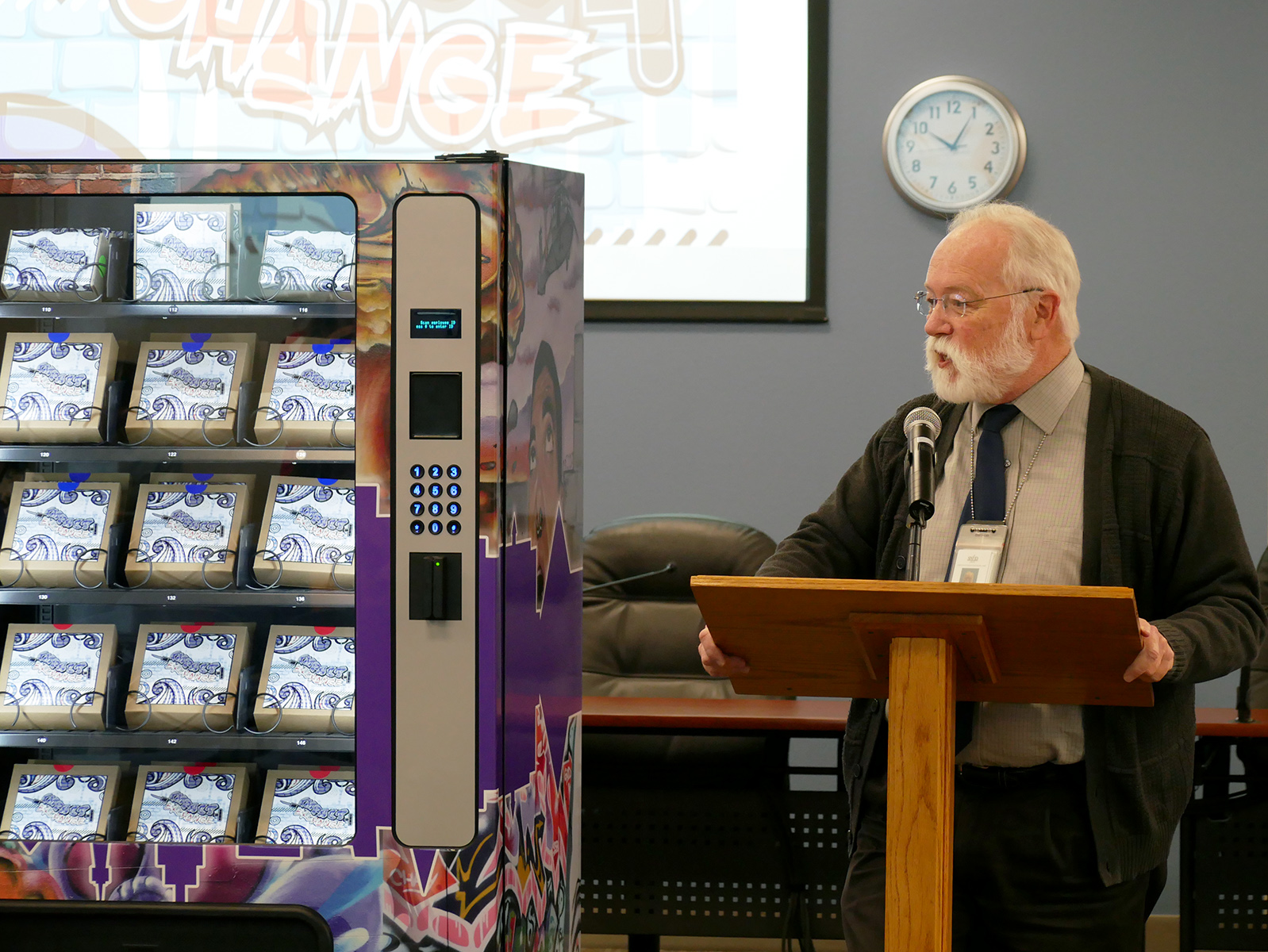 Drug Needle Vending Machines Are Coming to Las Vegas LaptrinhX