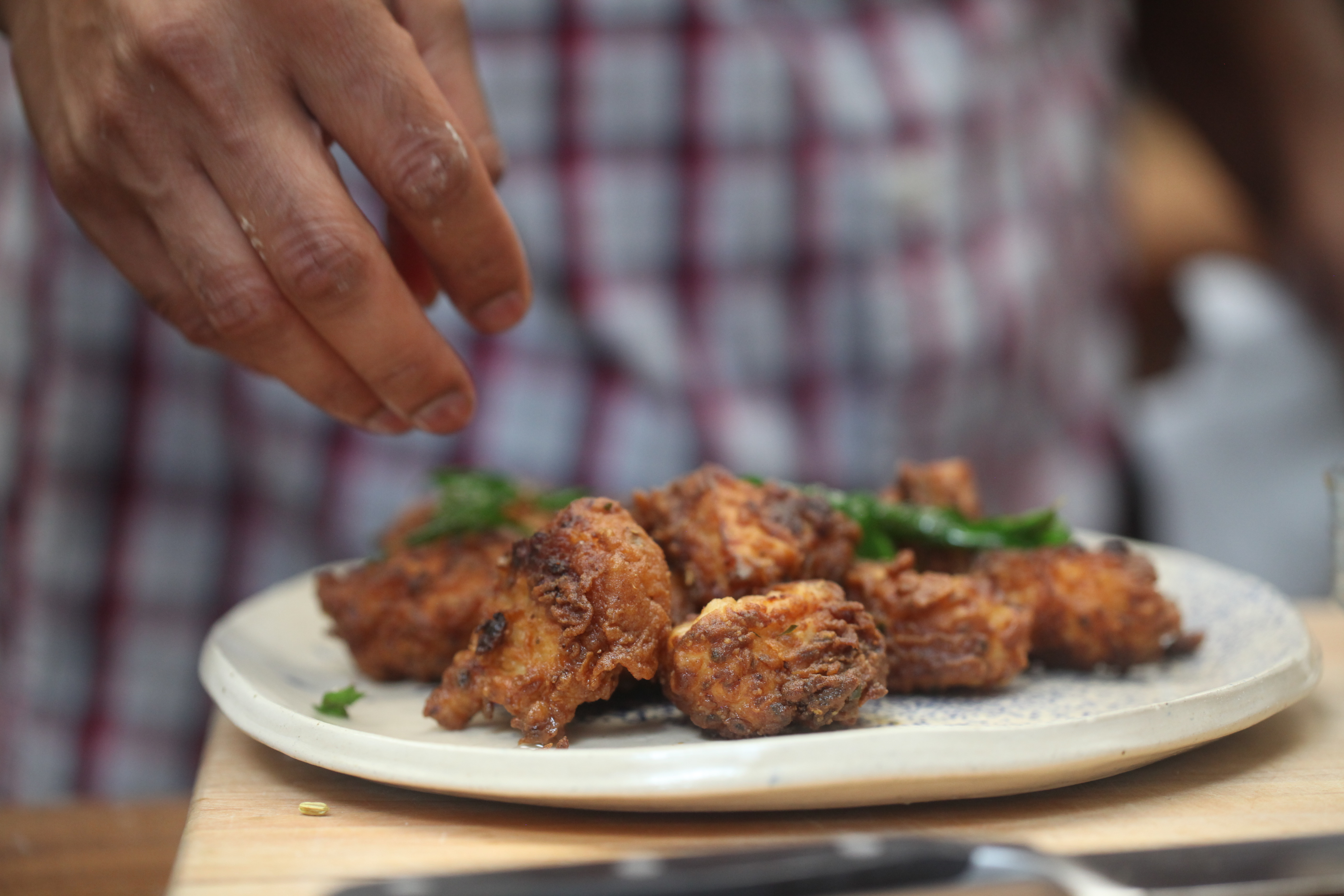 Nik Sharma's Curry Leaf Popcorn Chicken Is the Perfect Dish for Cuffing