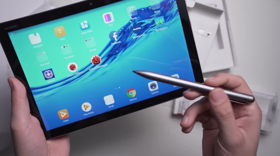 Das Huawei MediaPad M5 Lite 10 mit M Pen Lite im Unboxing