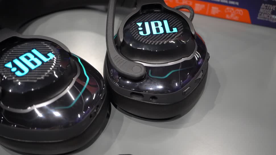 Das JBL Quantum 910 Wireless Neues Headset für Gamer