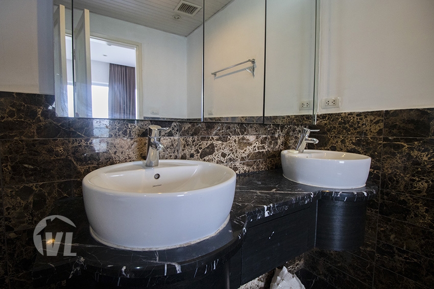 lake view 3 bedroom apartment for rent in Golden Westlake for rent