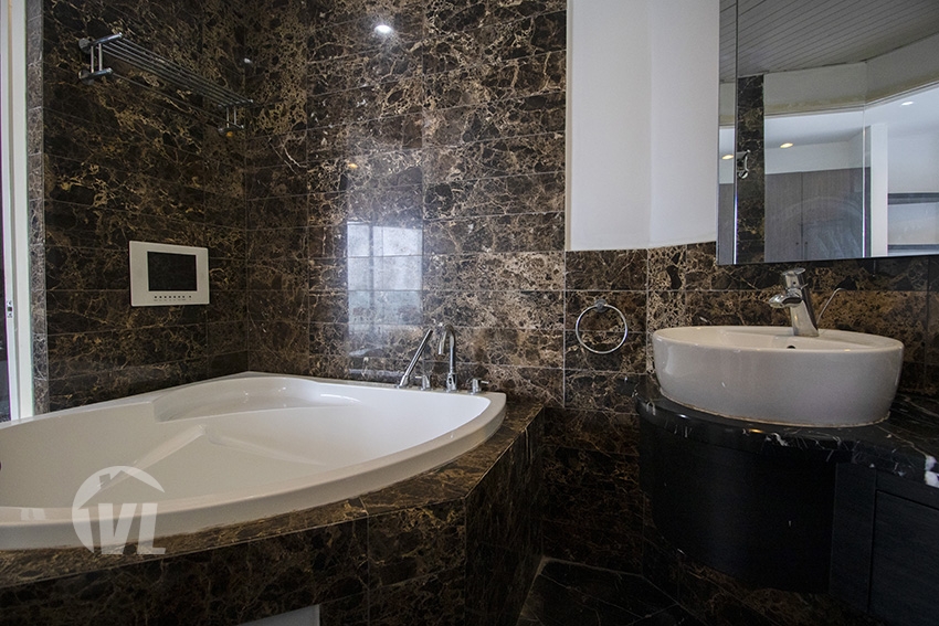 lake view 3 bedroom apartment for rent in Golden Westlake for rent