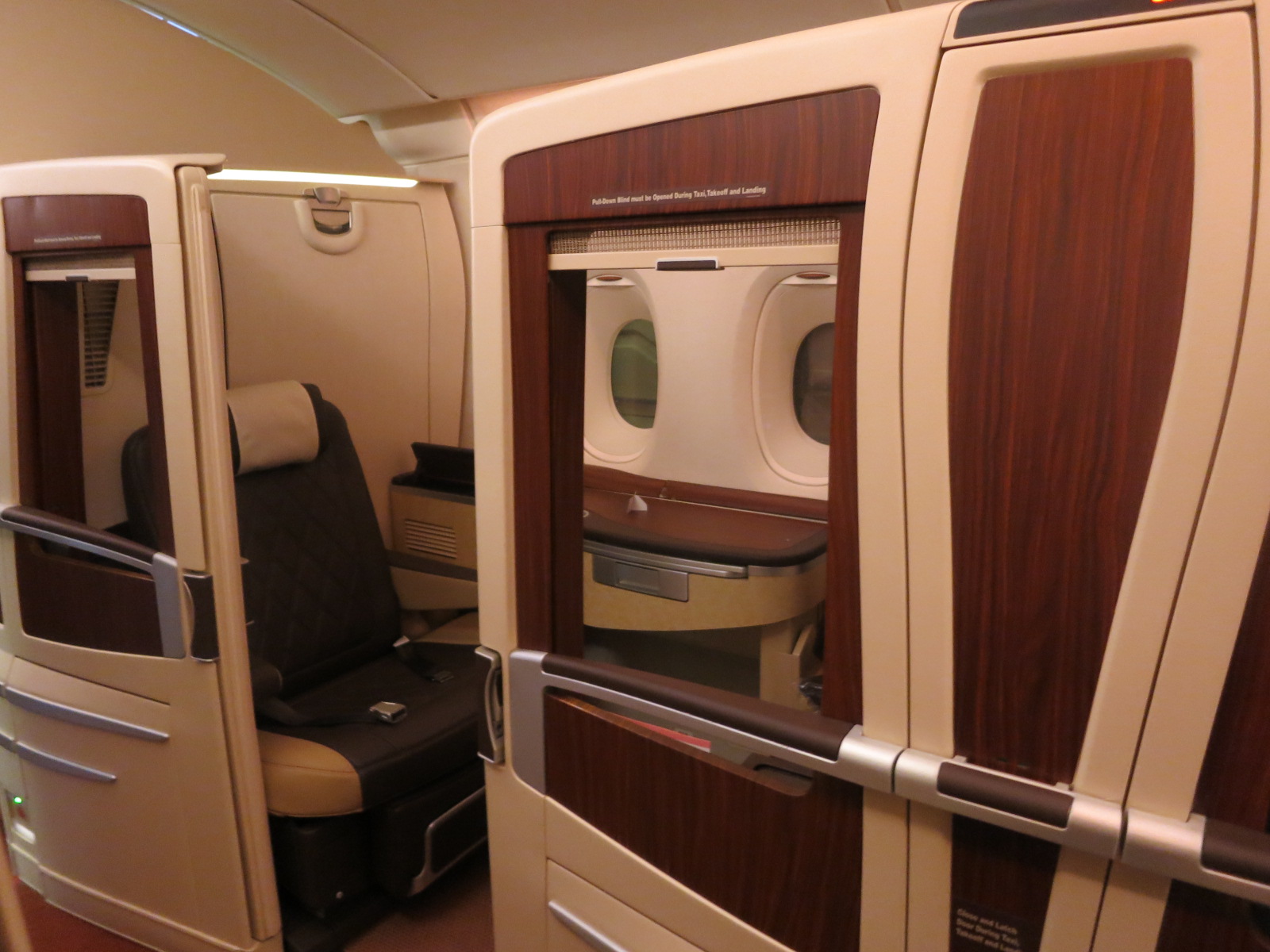 Airfare Consolidators Who Sell Premium Tickets for Less