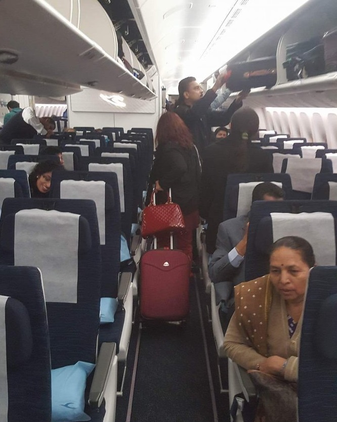 Inside the New Kuwait Airways Boeing 777300ER World's Cheapest