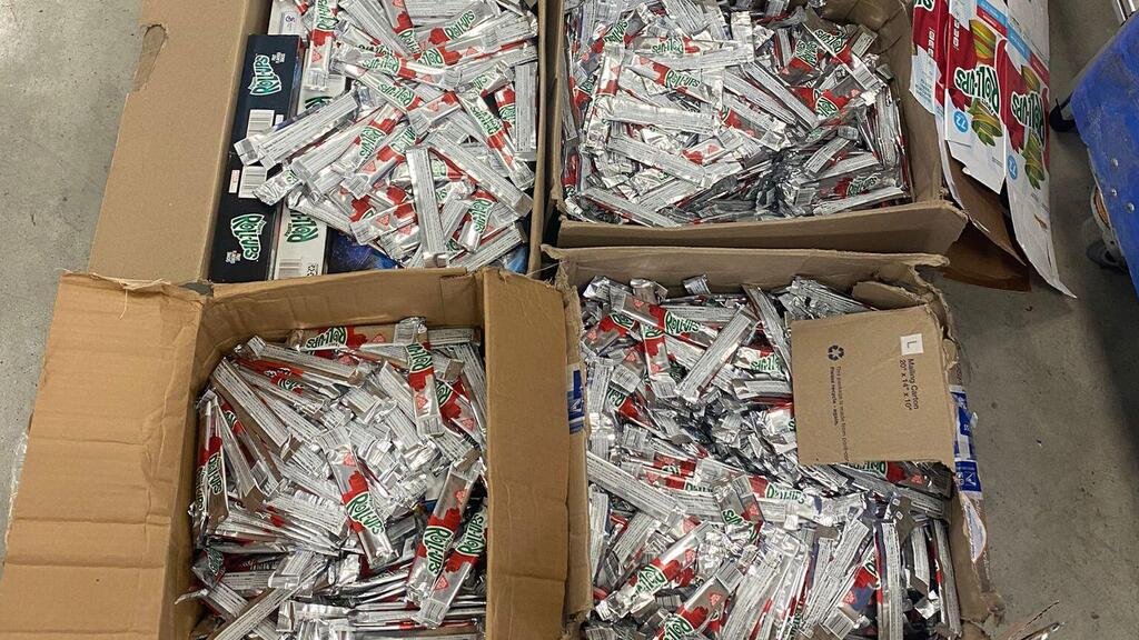 Americans Have Been Getting Caught Smuggling Fruit RollUps Into Israel