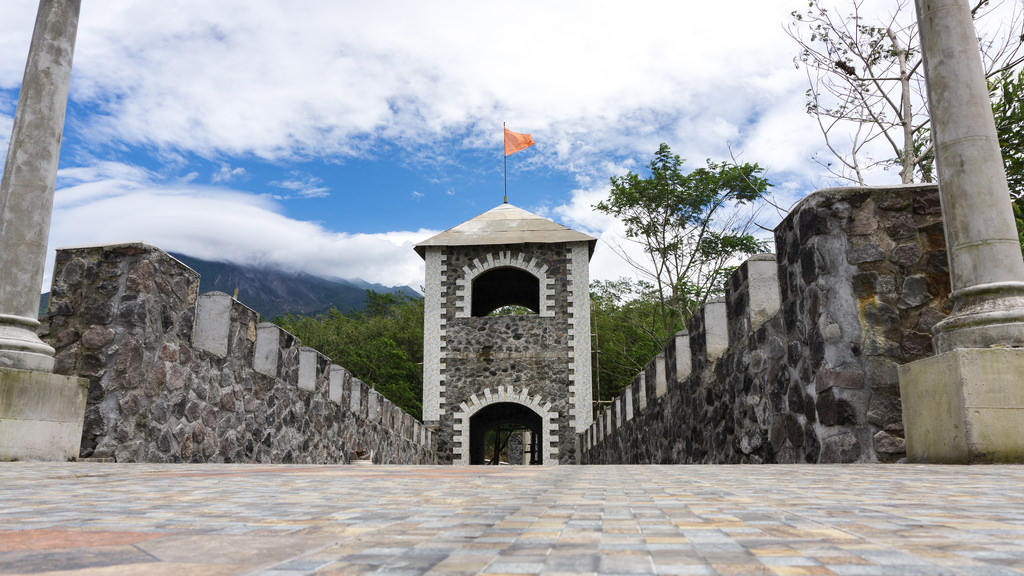Wisata Baru Hits Jogja 2017, The Lost World Castle of Cangkringan