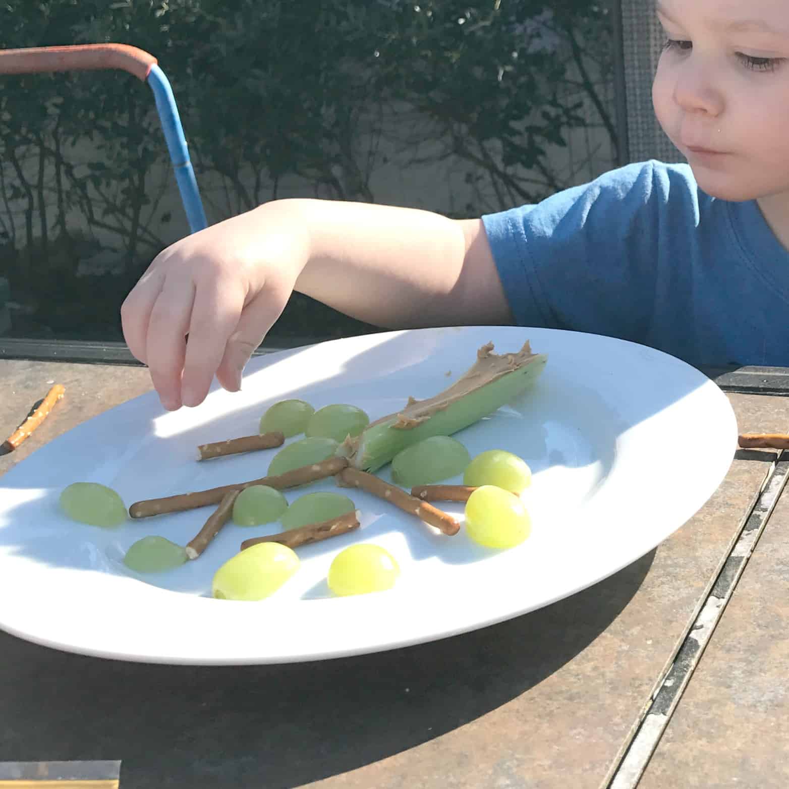 This healthy forest tree snack is perfect for kids to make after
