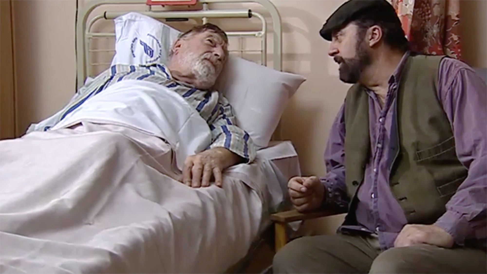 Episode 3333 (17th December 2002) Emmerdale Wiki Fandom