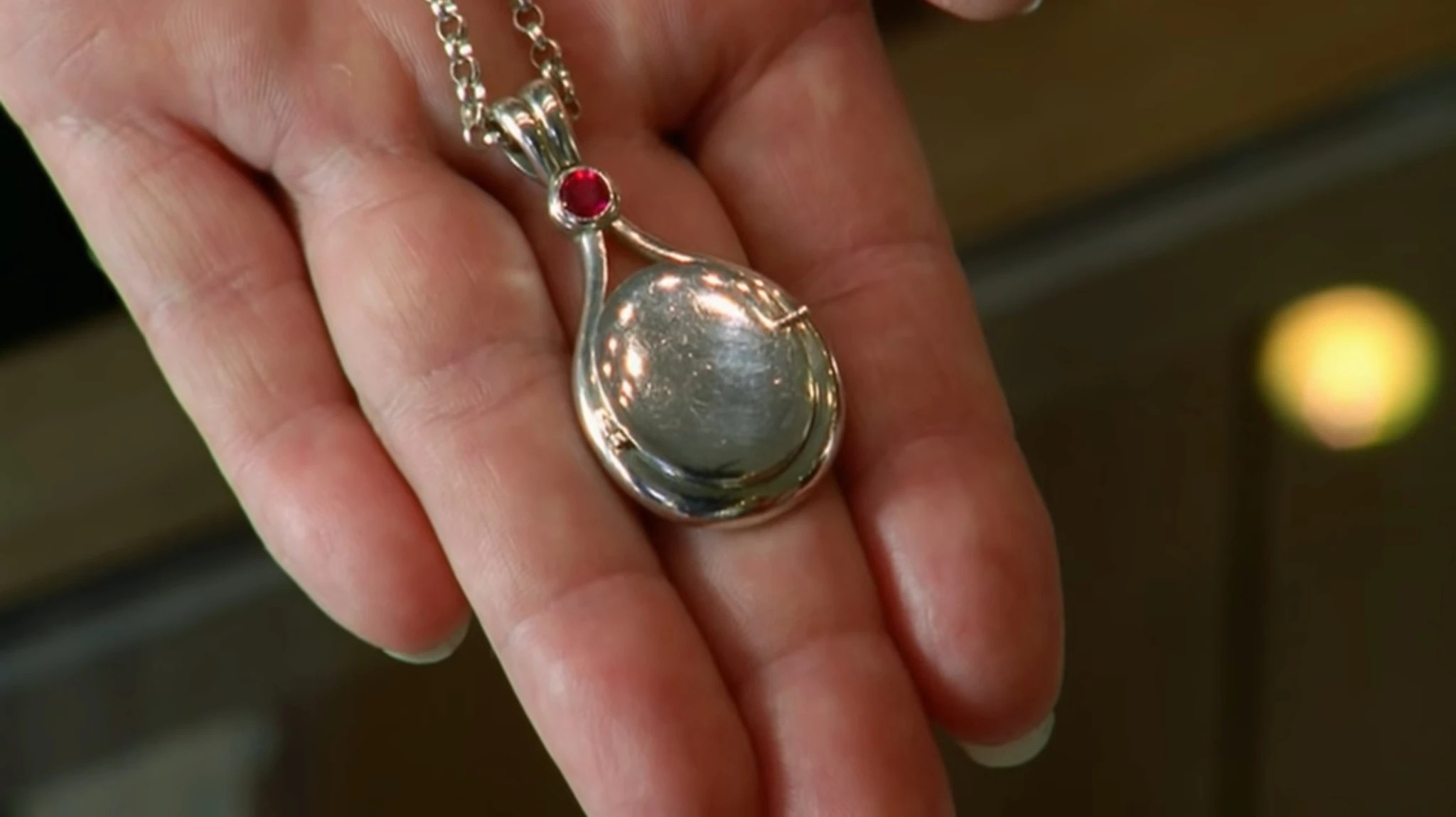 Red Locket H2O Just Add Water Wiki FANDOM powered by Wikia