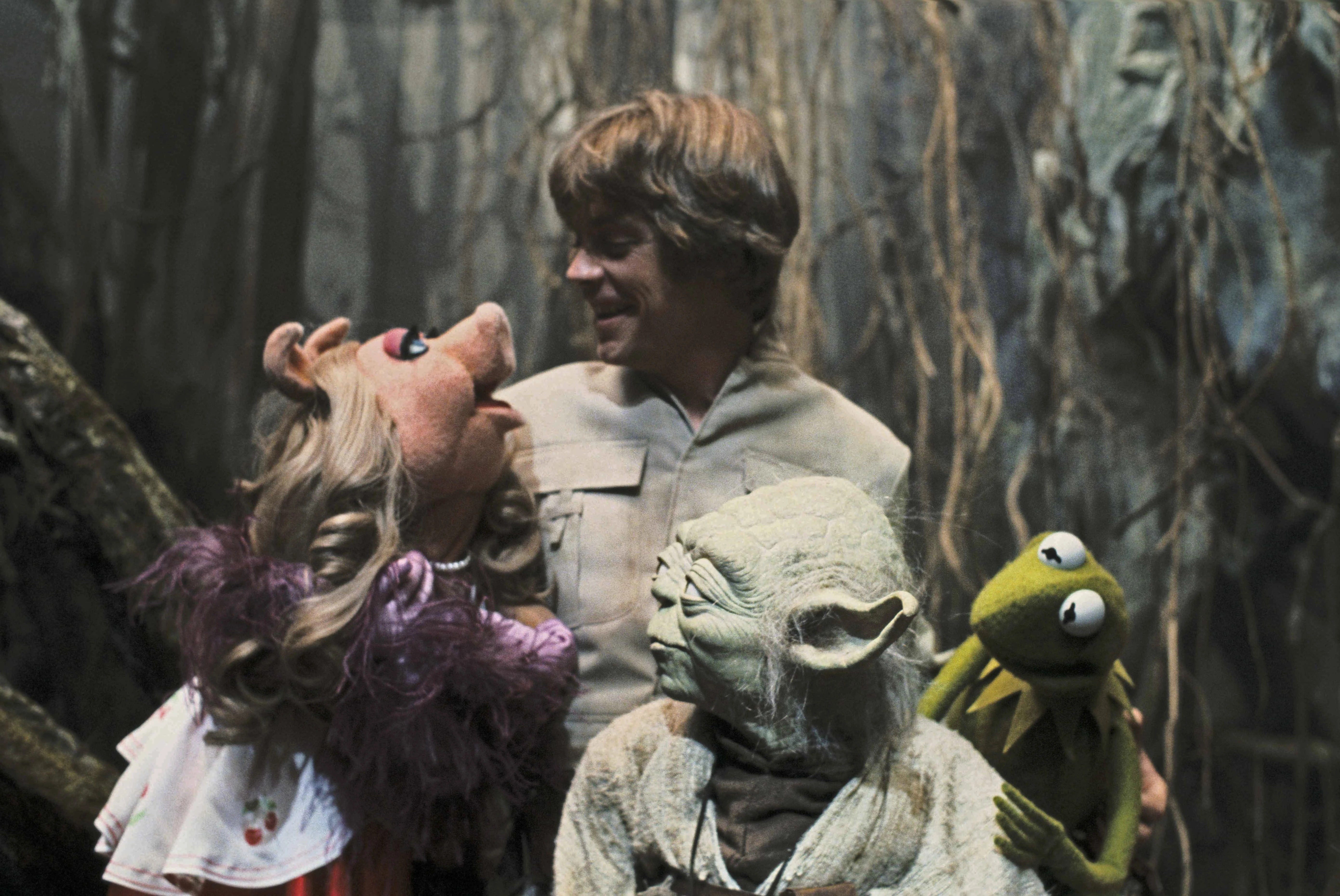 Big Deal He Is How Baby Yoda Became 2019 S Biggest New Character
