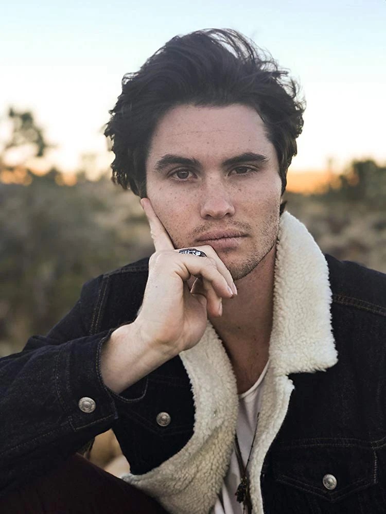 After seeing nancy sneak into jonathan's room. Chase Stokes | Outer Banks Wiki | Fandom
