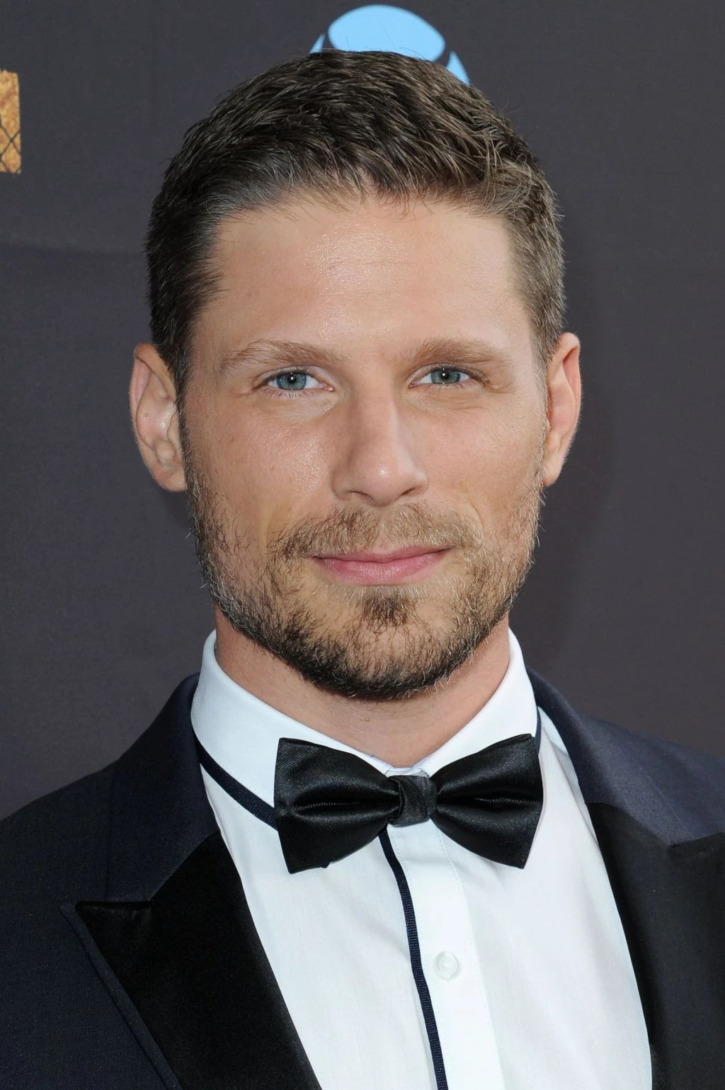 Matt Lauria Tell Me A Story Wiki Fandom