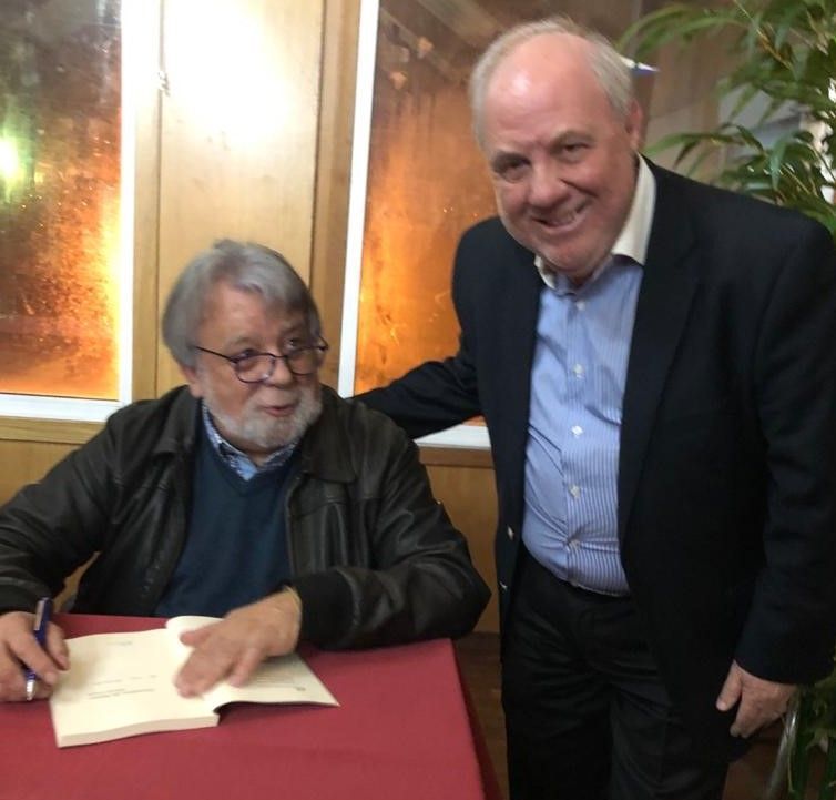 Alfredo Conde presenta su novela Hombres de hierro VIGOHOY