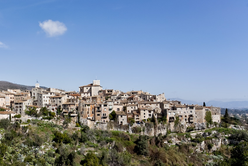Le village de Tourrettes sur Loup Poterie La Bergerie