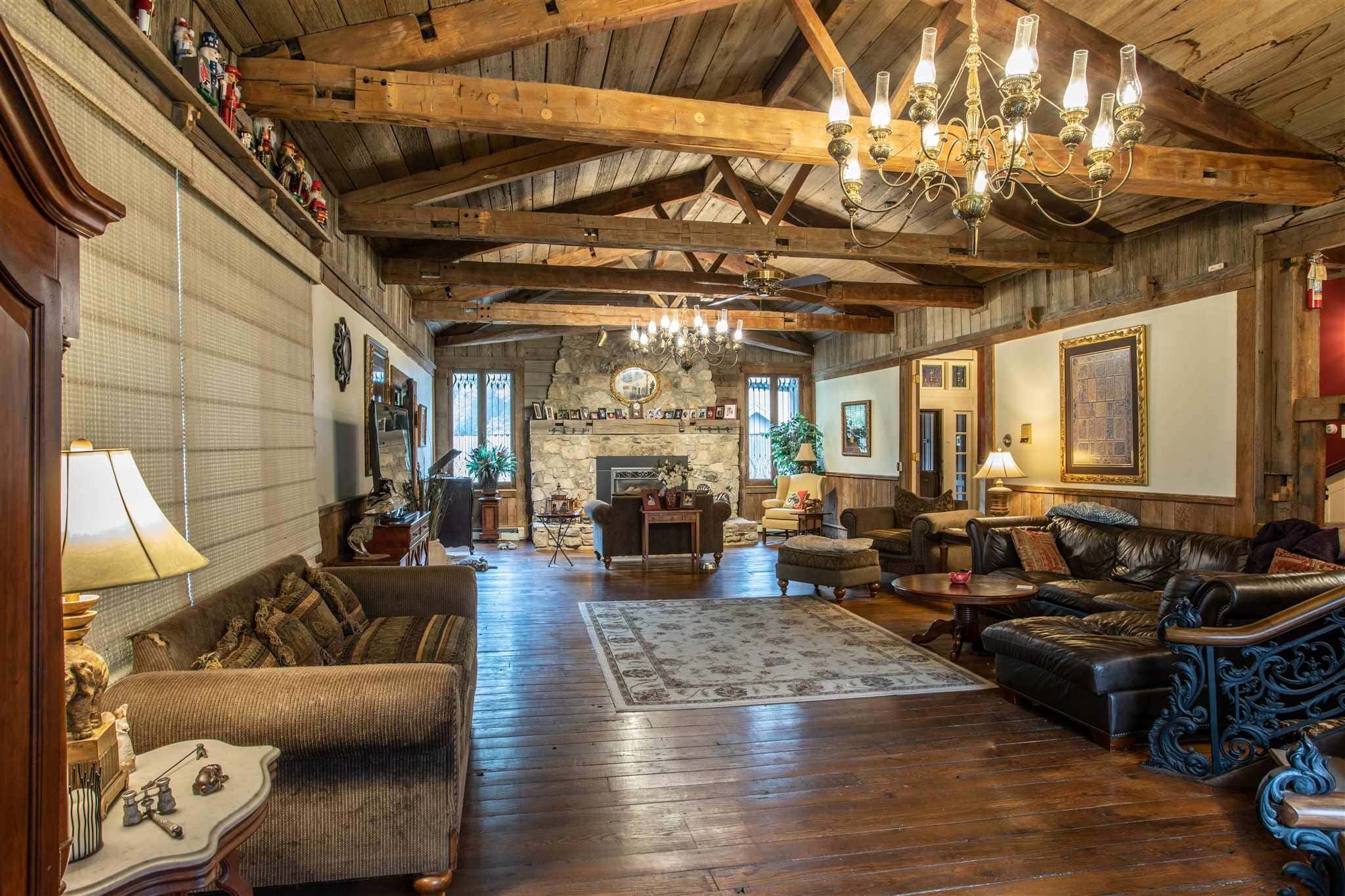 6100 W Cornbread Rd Viking Realty