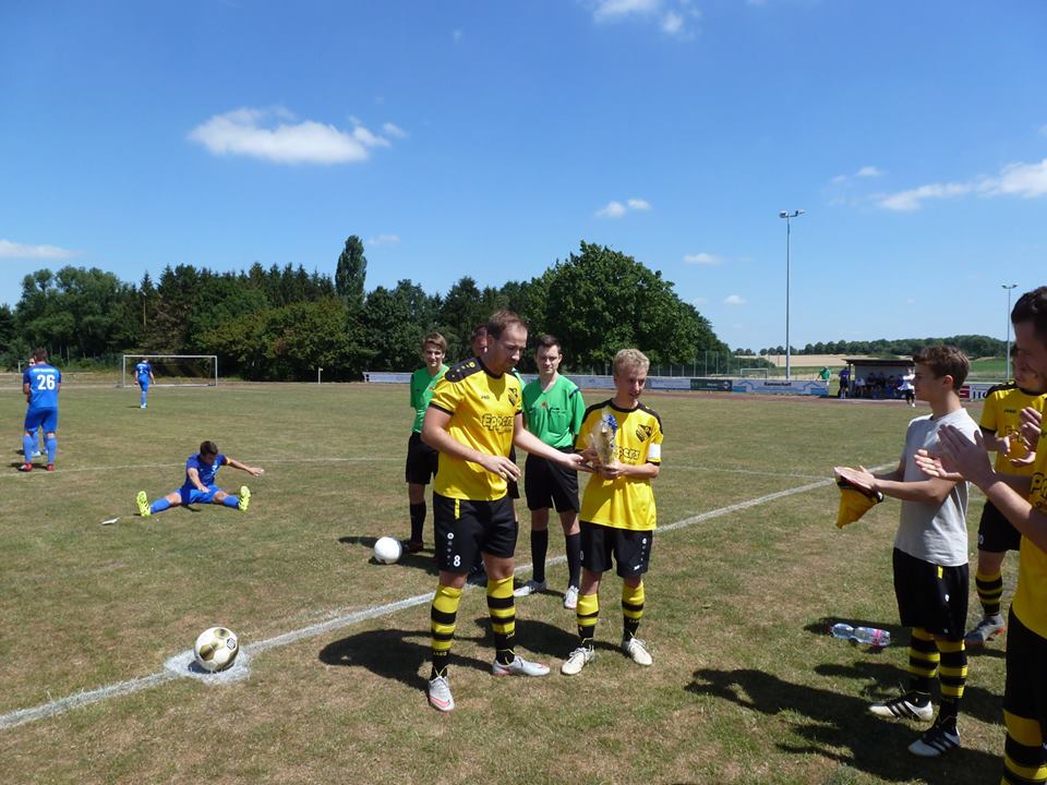 Einstand der Neuzugänge beim Eppers Cup FC Viktoria Thiede