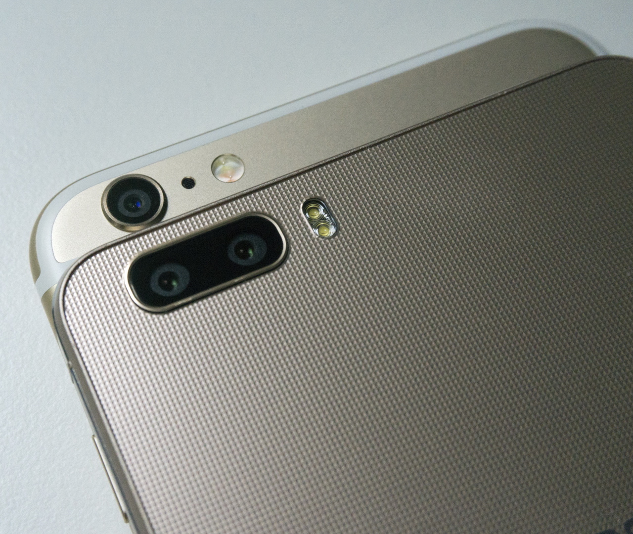 with_camera_iphone_6_plus — Сайт Сергея Вильянова