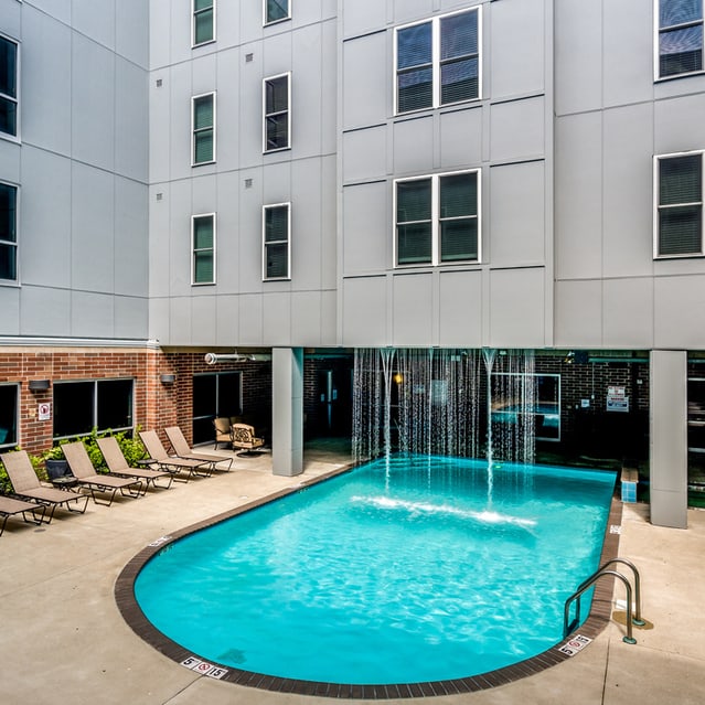 Gallery Village Promenade Apartments in Muncie, IN