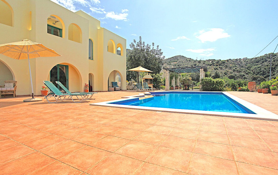Luxury Villa with Pool, Kambia Villas on Crete