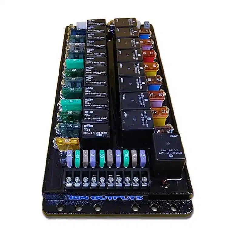 Leash Electronics MegaJr Relay Module with Nine 70 amp & Twelve 30 amp