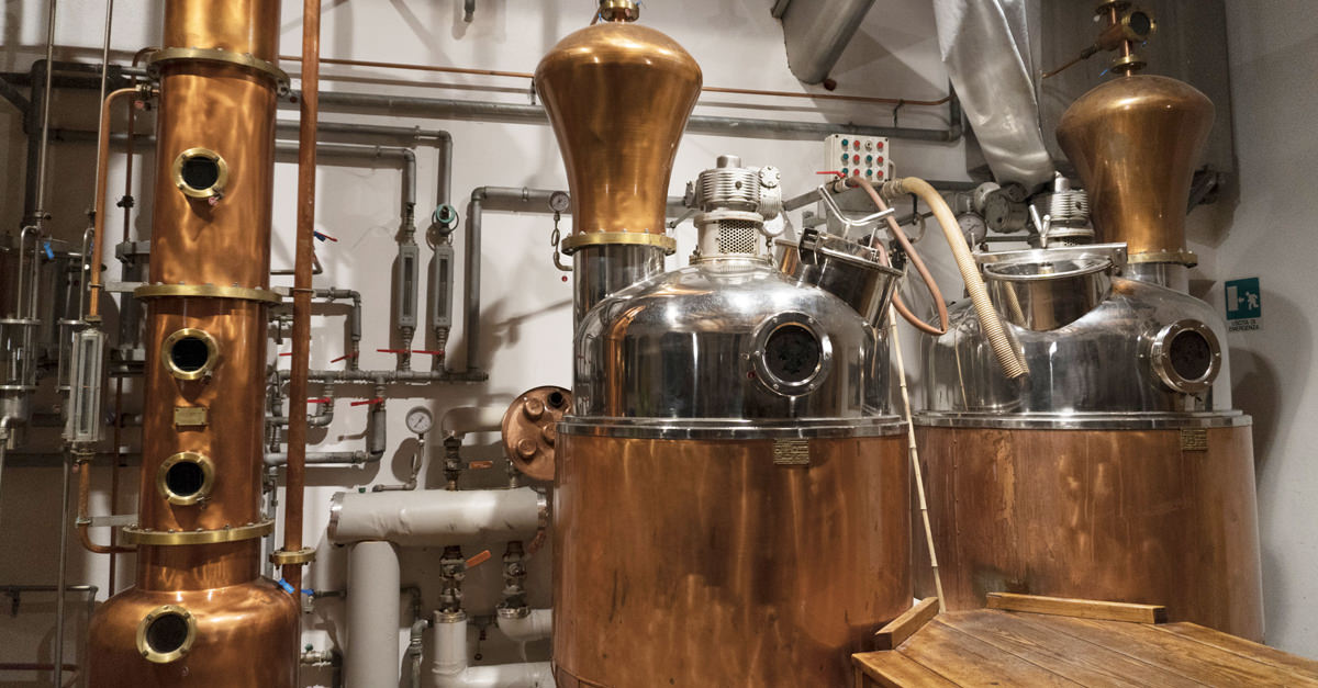 The Difference Between Pot Versus Column Stills, Explained VinePair