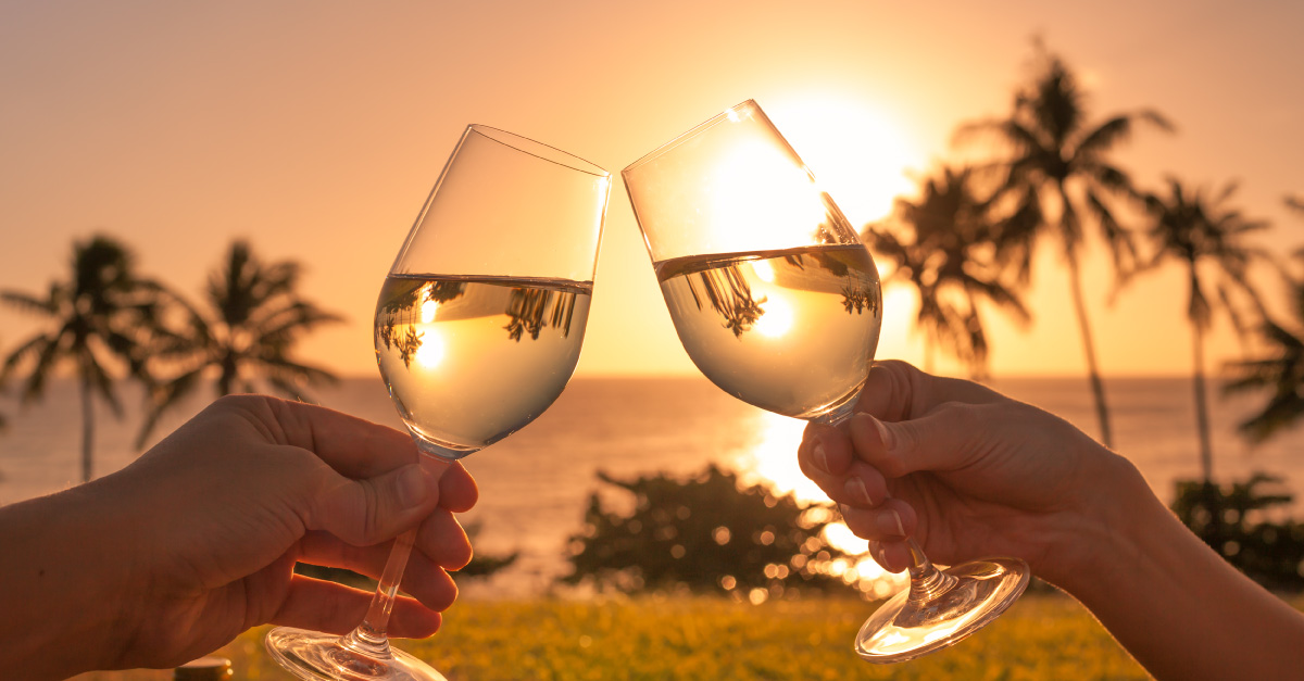 We Asked 15 Sommeliers Whats the Best Wine in Your Beach Bag this