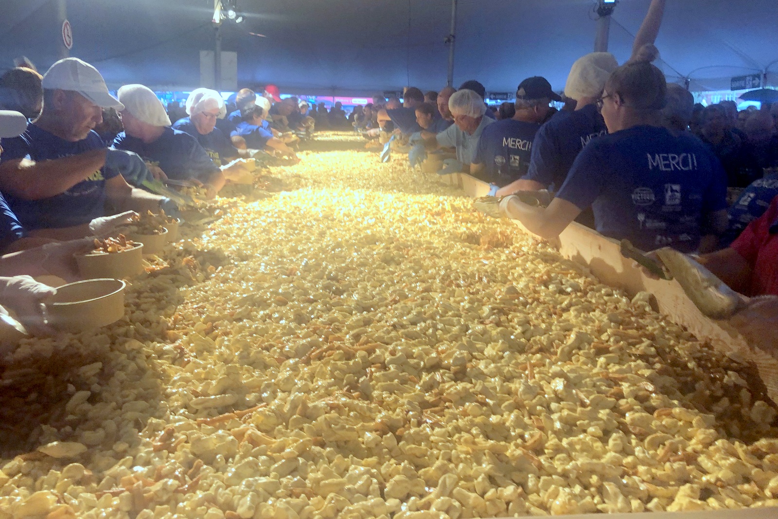 Le record de la plus grosse poutine au monde battu samedi à Warwick