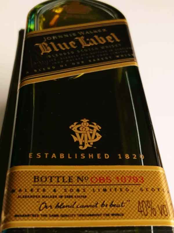 JOHNNIE WALKER BLUE LABEL VS BLACK SABBATH vinotips