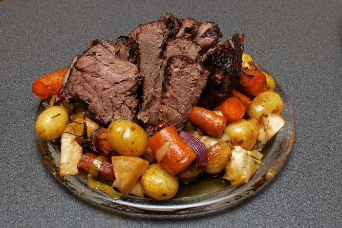Often Asked: How Long To Cook Pot Roast In Oven At 350? - March 2022 Vintage Kitchen
