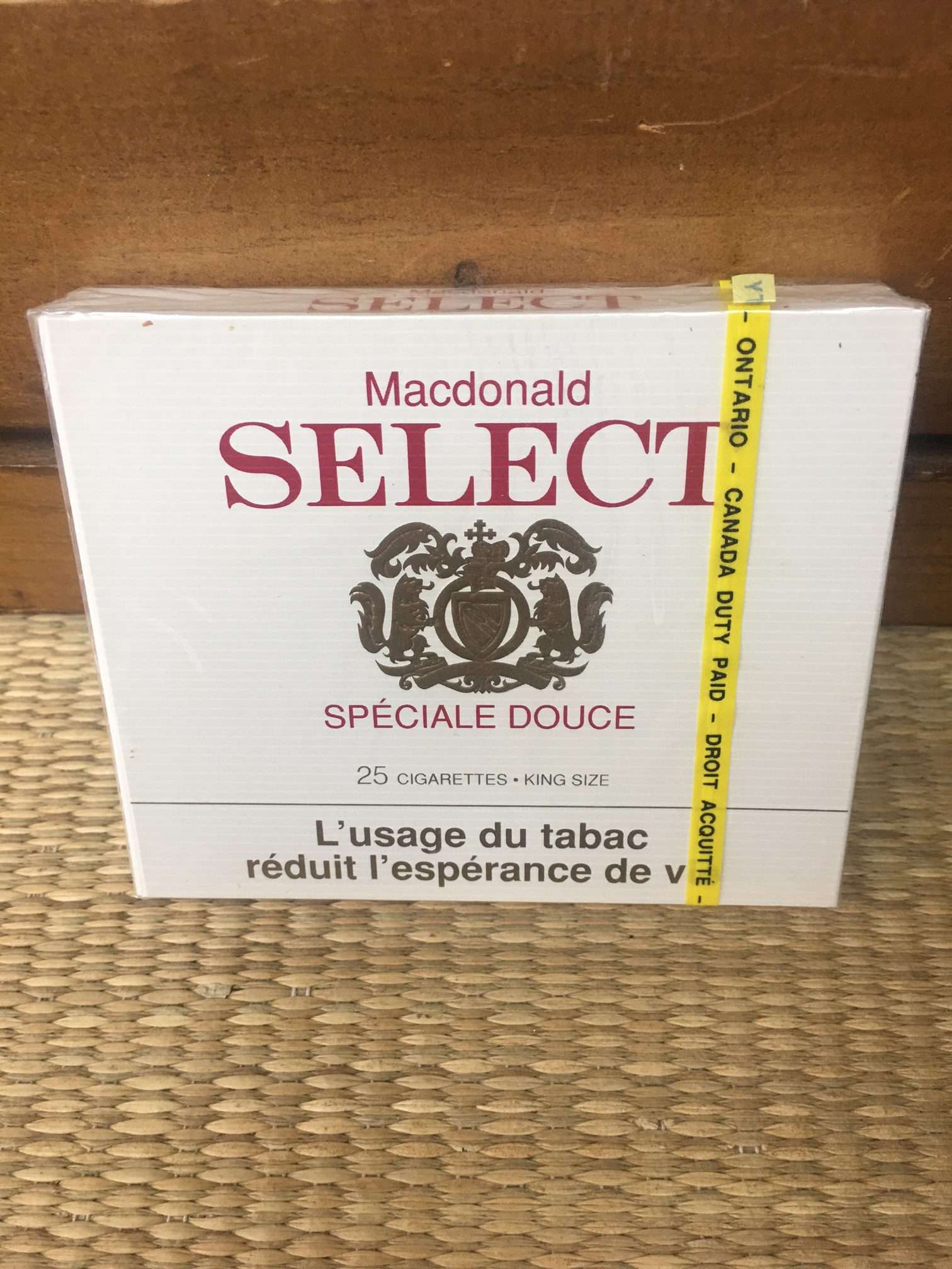 Select Special Mild King Size Cigarette Hard Box by Macdonald Inc