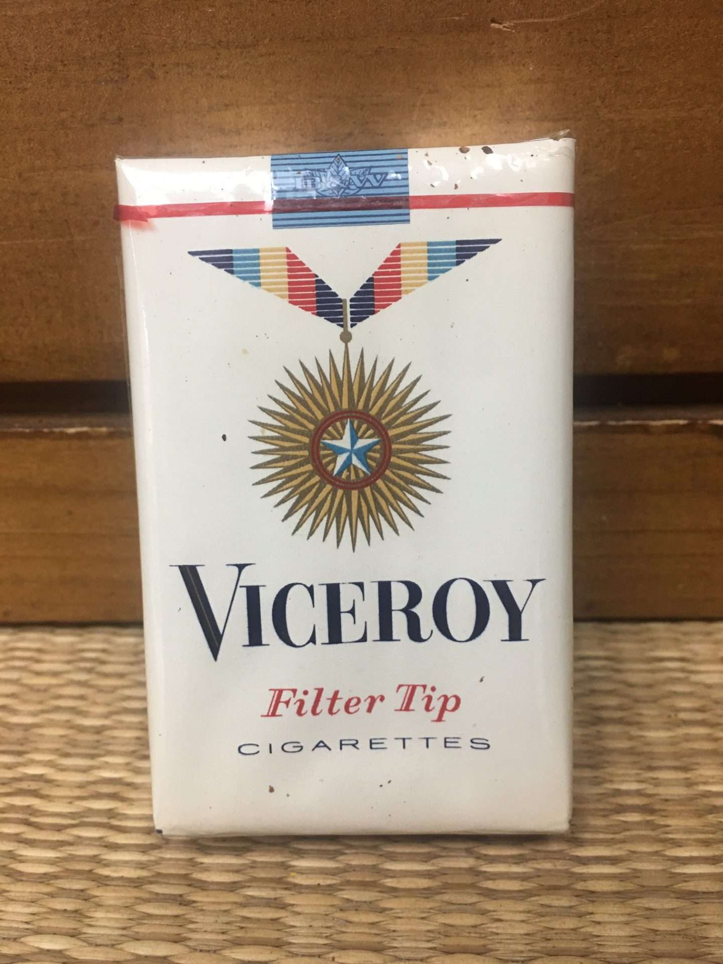 1959/60 Viceroy Filter Tip Cigarette Soft Pack with Deep Weave Filter
