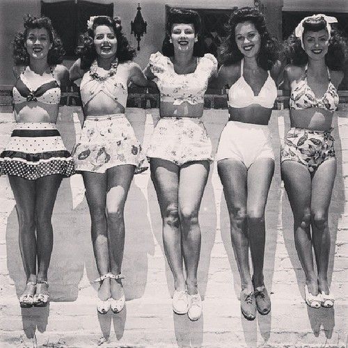 1940s Bathing Suits, Swimsuits and Swimwear